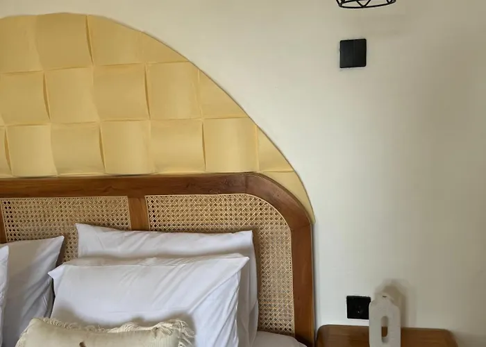 Delmora Balangan * Uluwatu